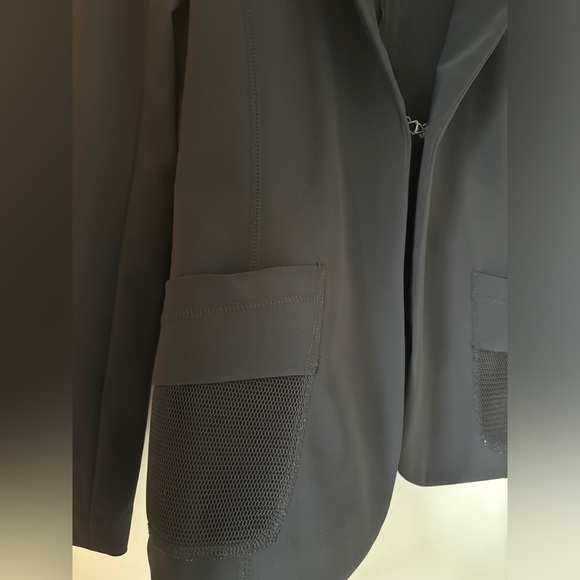 AELLA Los Angeles tailored black blazer, hook & eye closure, mesh shoulders sz M - Picture 5 of 11